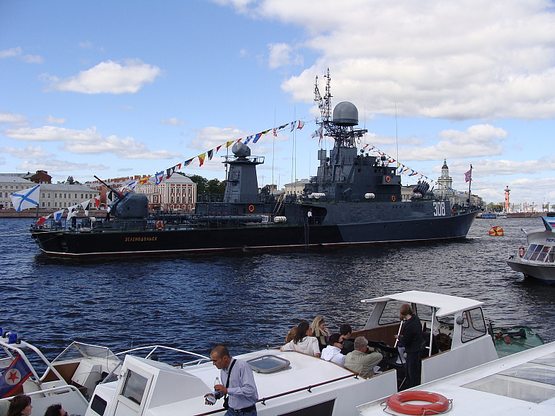 МПК-99 «Зеленодольск» - малый противолодочный корабль проекта 1331М на рейде Невы